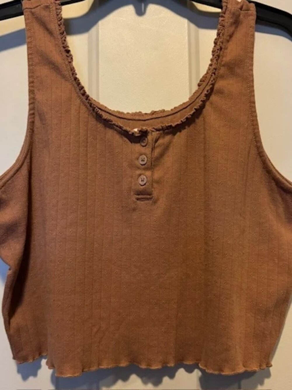 SO Solid Cropped Henley Tank Top XL